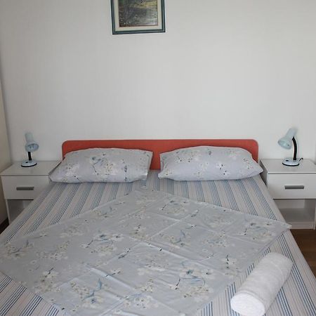 Apartment Nera Pula Exterior photo