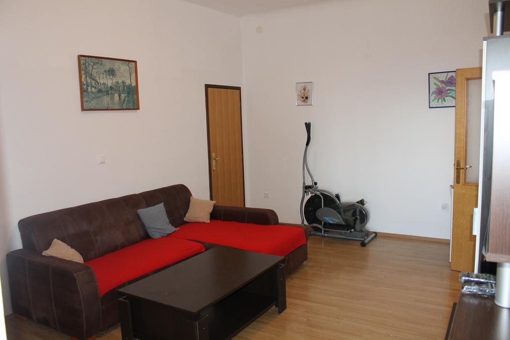 Apartment Nera Pula Exterior photo