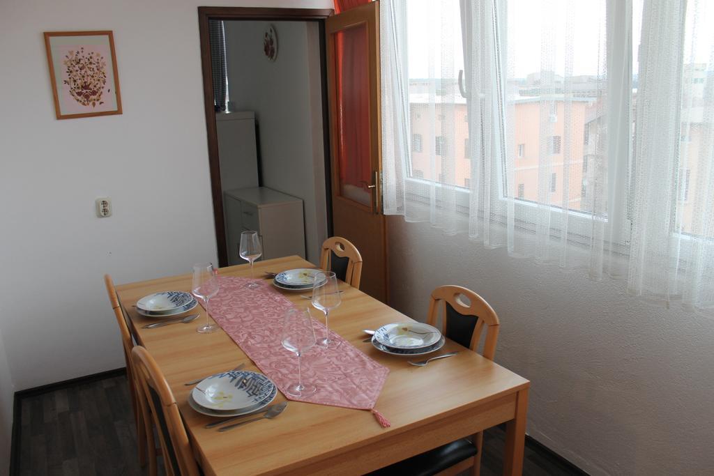 Apartment Nera Pula Exterior photo